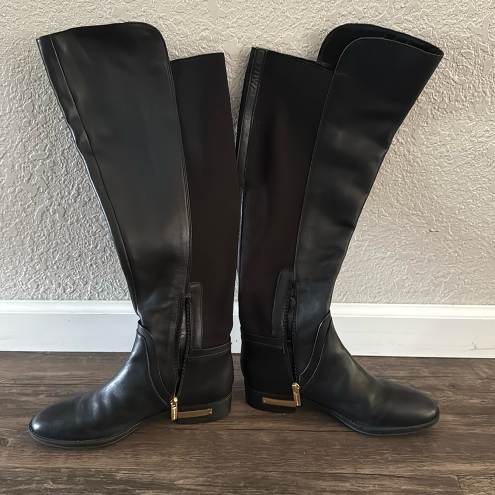 Classy black boots.
